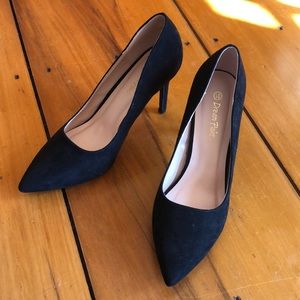Classic black pointed heels